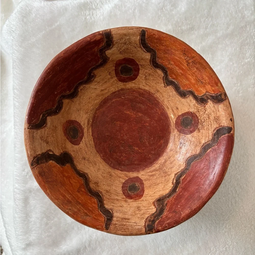 Handcrafted Guatemalan Ceramic Bowl - Picture 1 of 7
